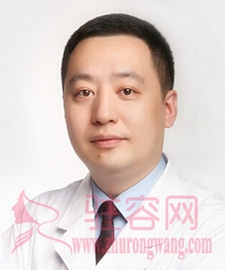 李战强
